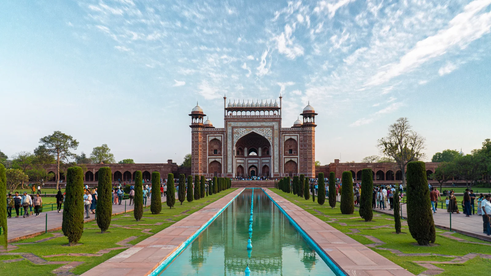 Neighbourhood park in Baluganj, Agra