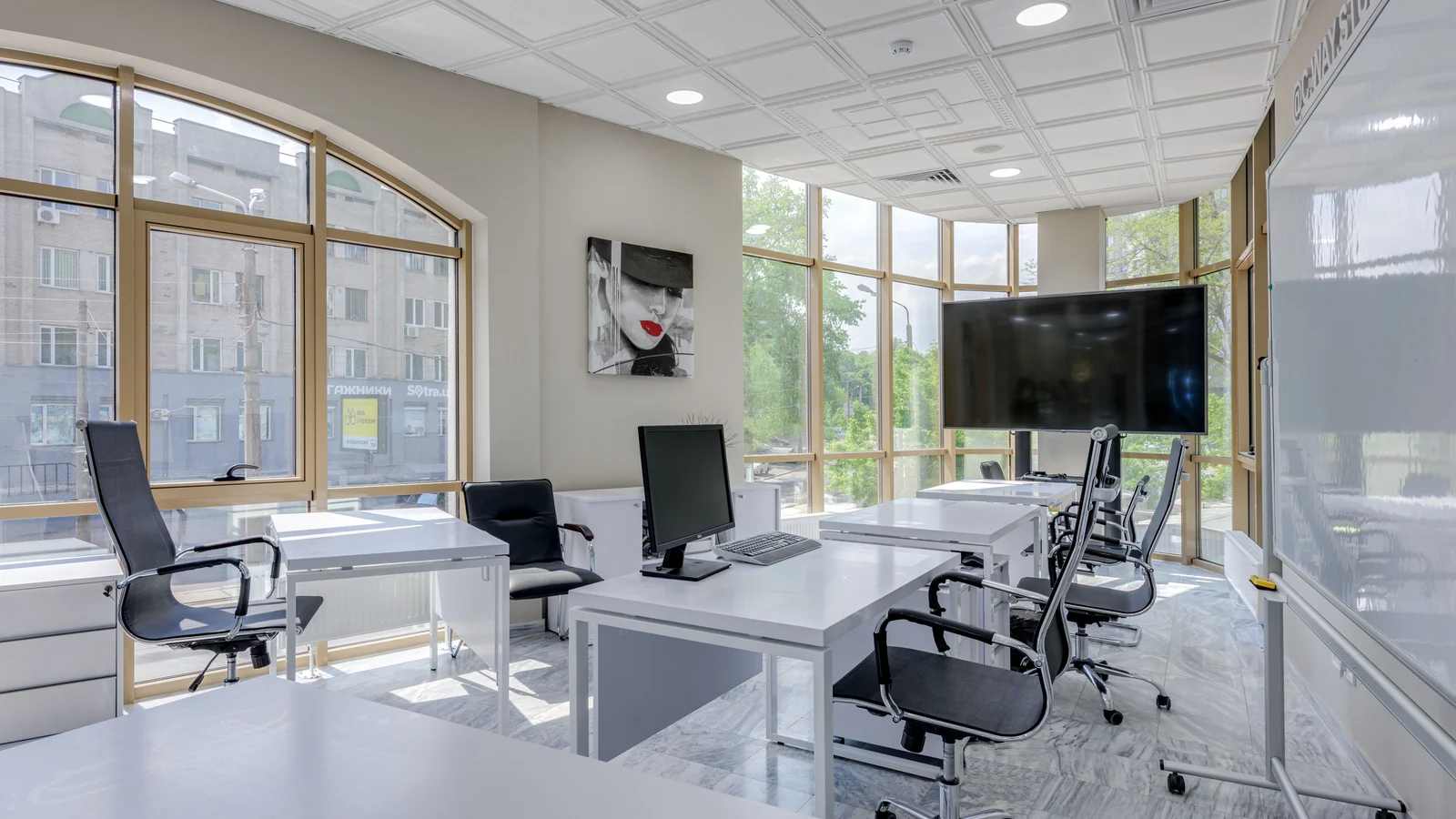 Offices and coworking space in Garhi Chandni, Agra