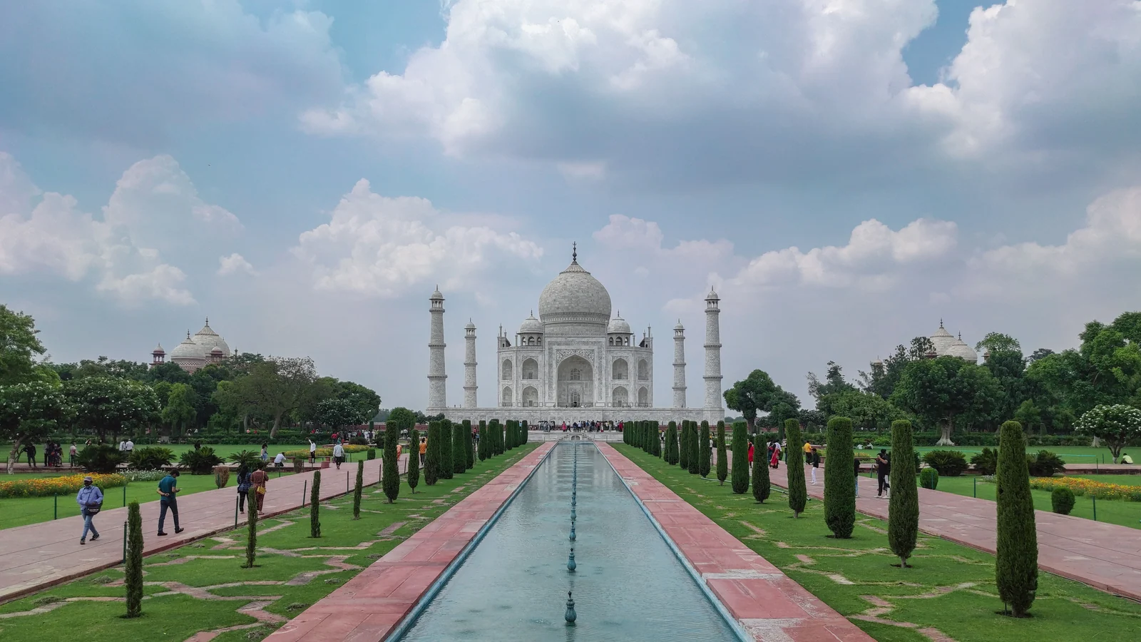 Neighbourhood park in Wazirpura, Agra