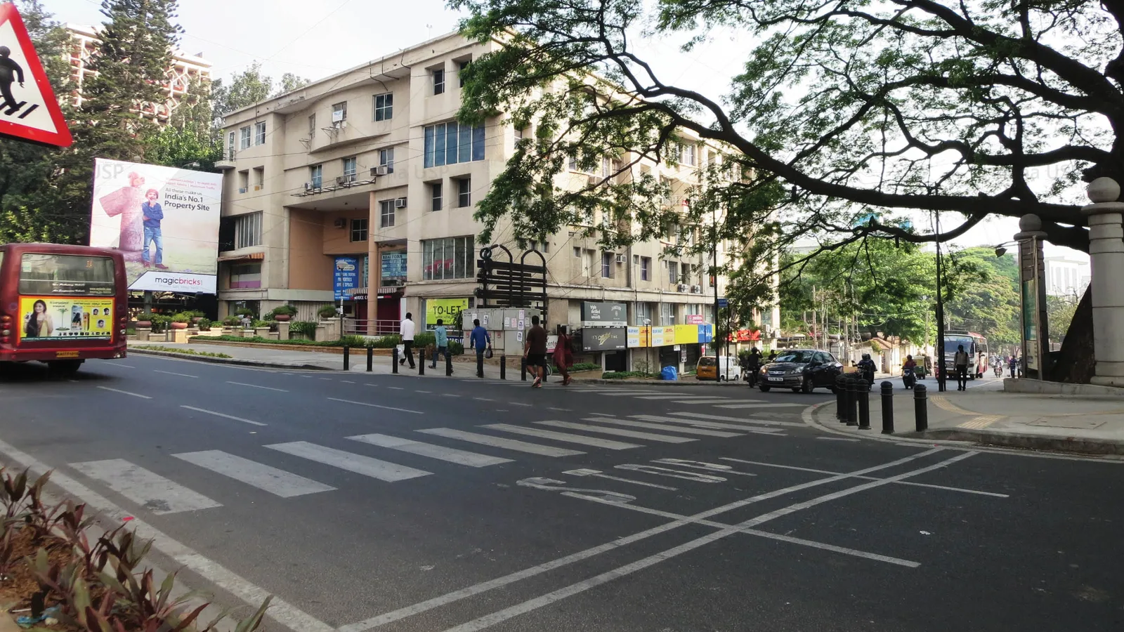 Aerial view of Cunningham Road, Bengaluru
