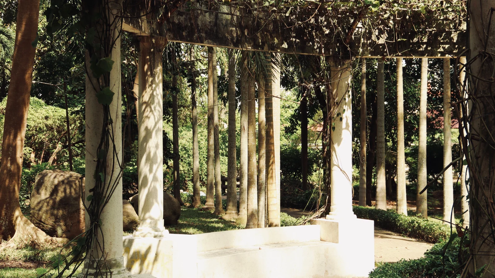 Neighbourhood park in Valasaravakkam, Chennai