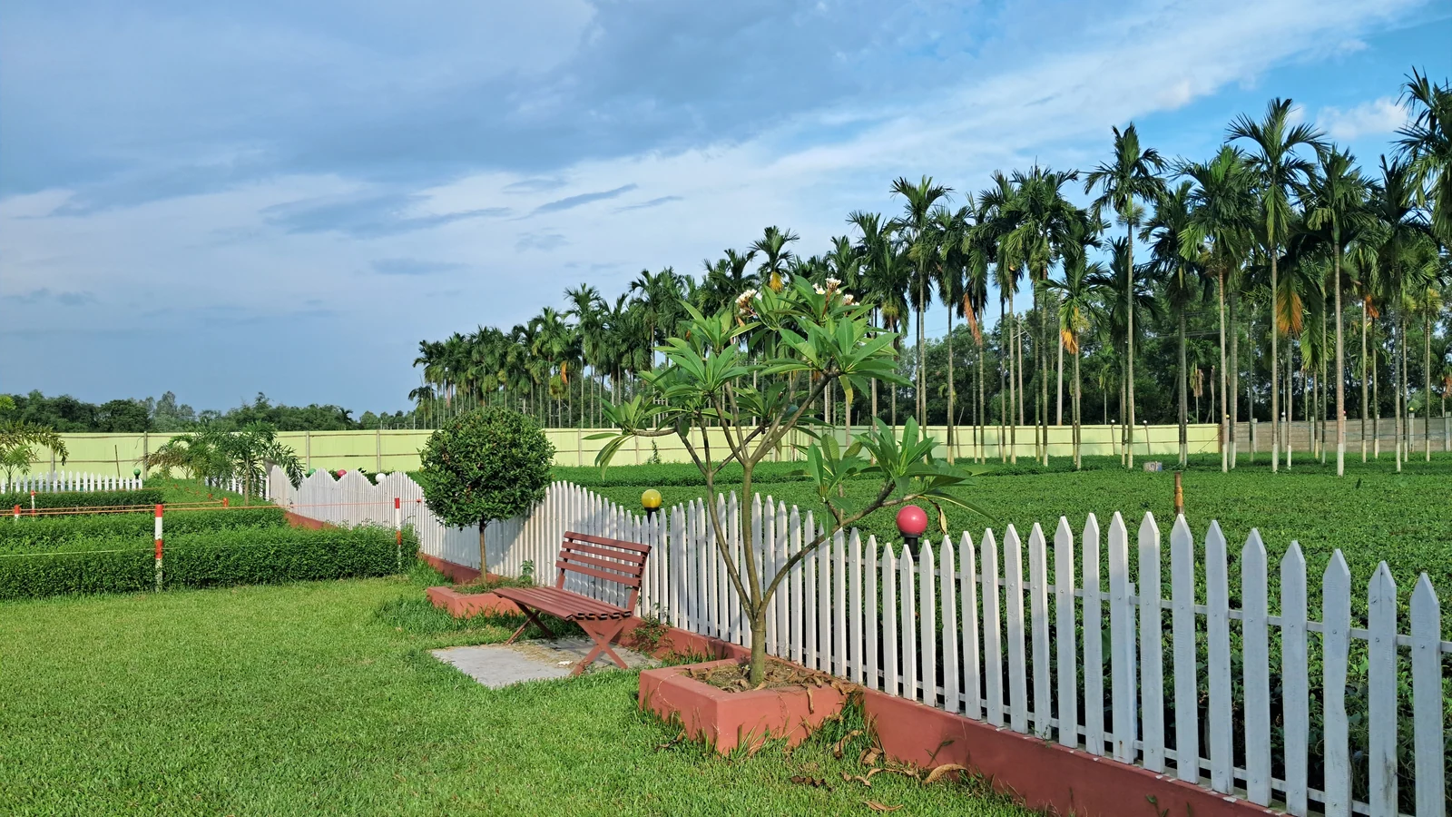 Neighbourhood park in Virugambakkam, Chennai
