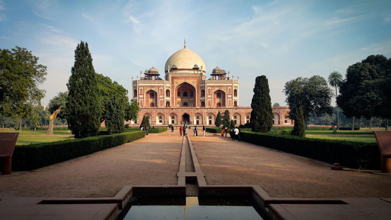 Neighbourhood park in Tri Nagar, Delhi