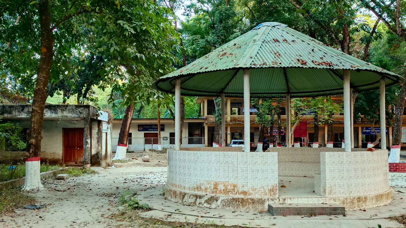 Neighbourhood park in Teachers Colony, Durgapur