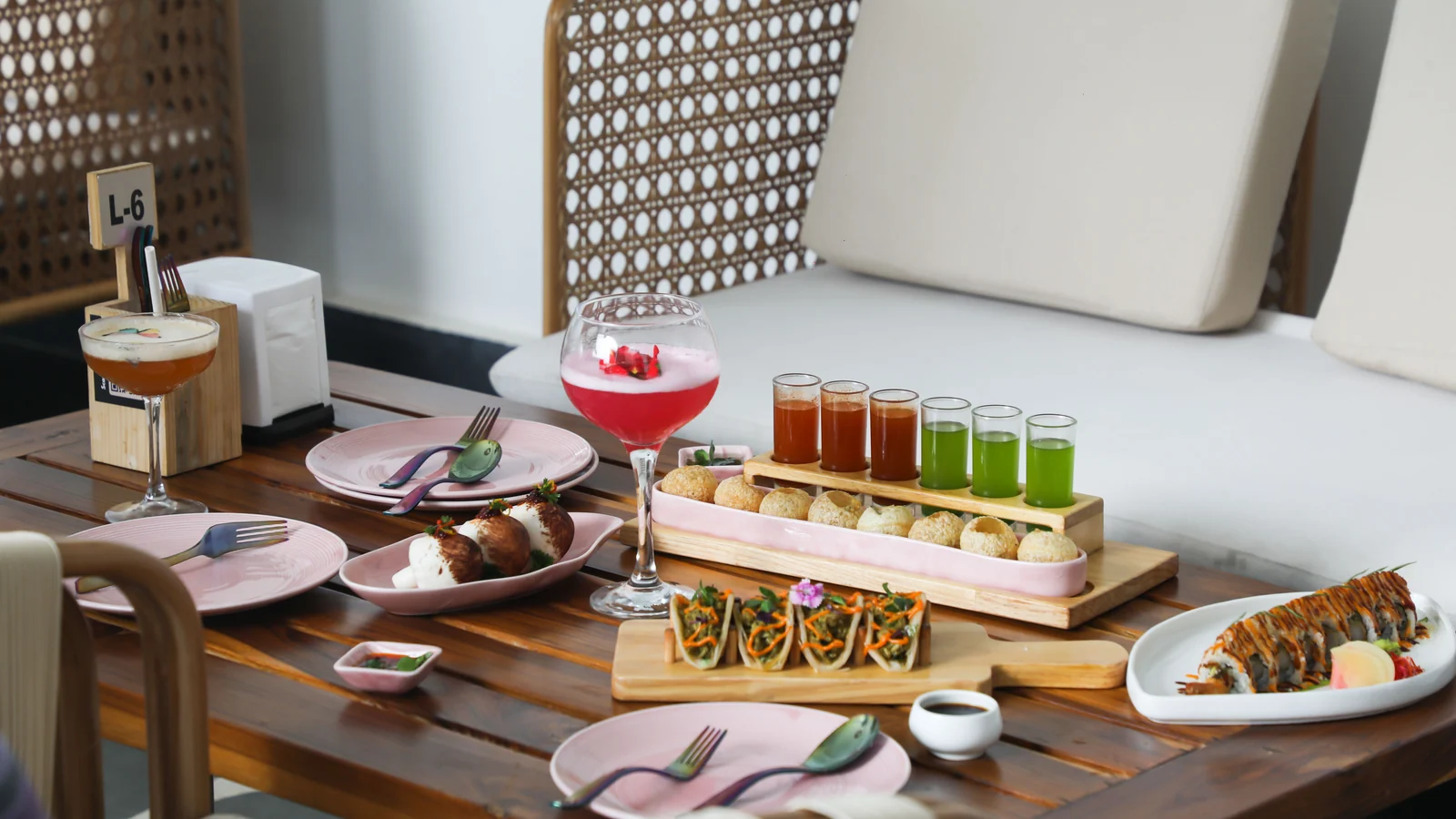Street food and dining in Sector 86, Gurugram