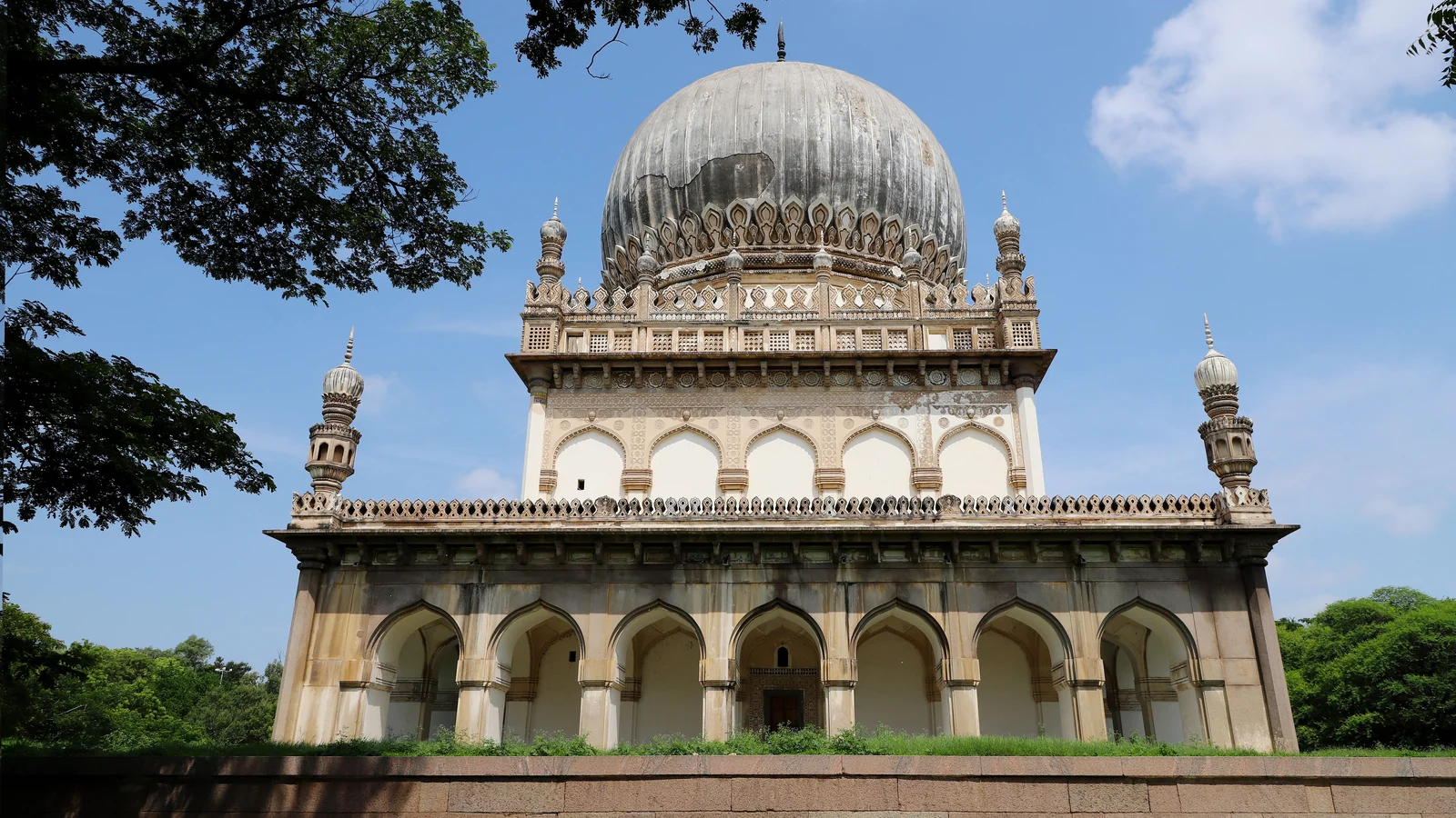 Neighbourhood park in Musheerabad, Hyderabad