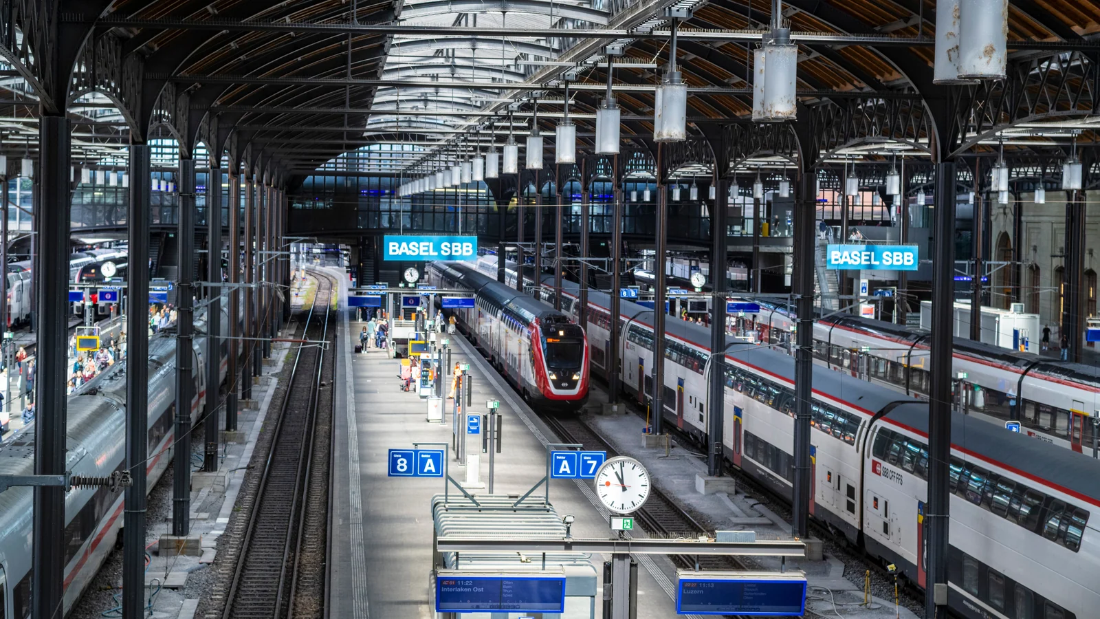 Local train and transport links serving Pratap Nagar, Jaipur