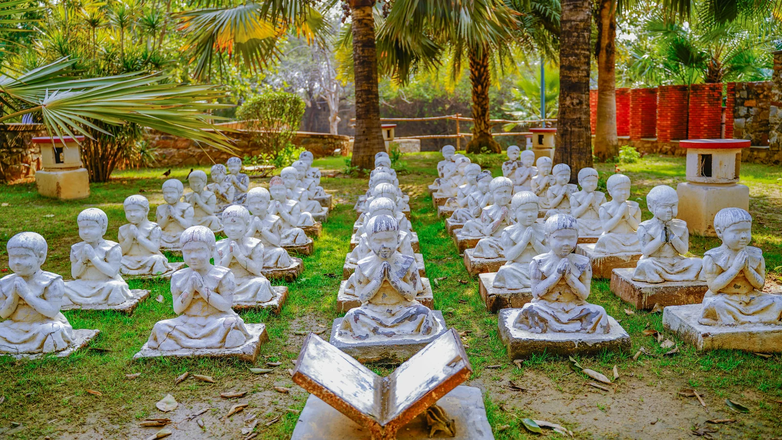 Neighbourhood park in Champa Purwa, Kanpur
