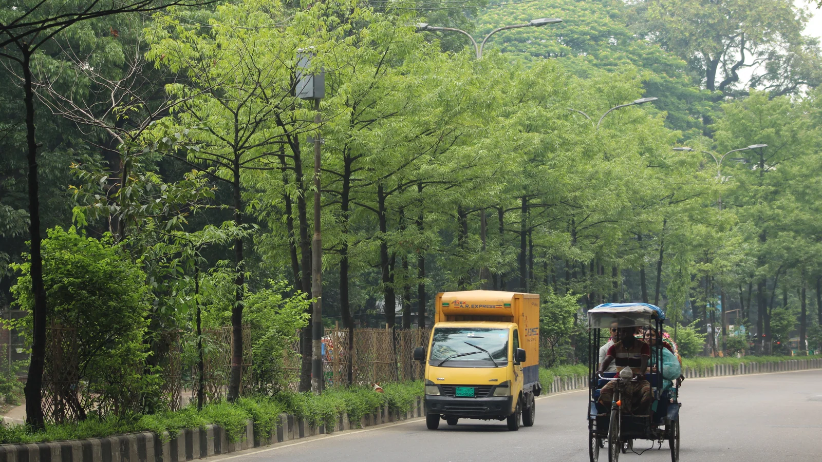 Neighbourhood park in Beniapukur, Kolkata