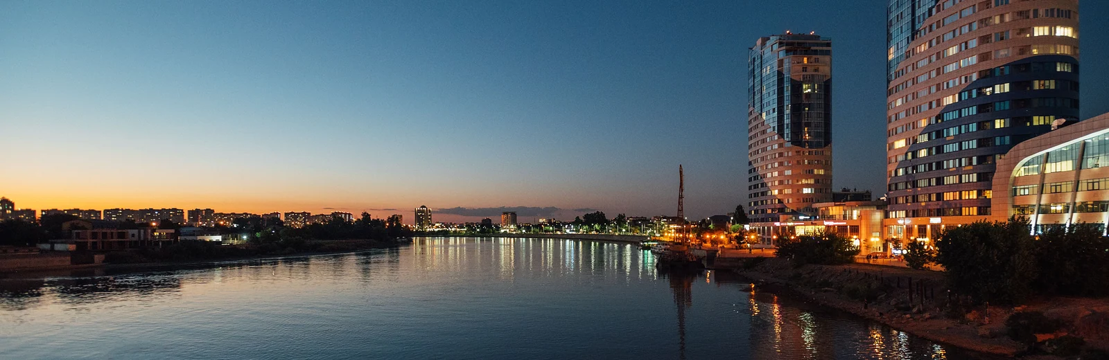Skyline of Mutkkipur, Lucknow at golden hour