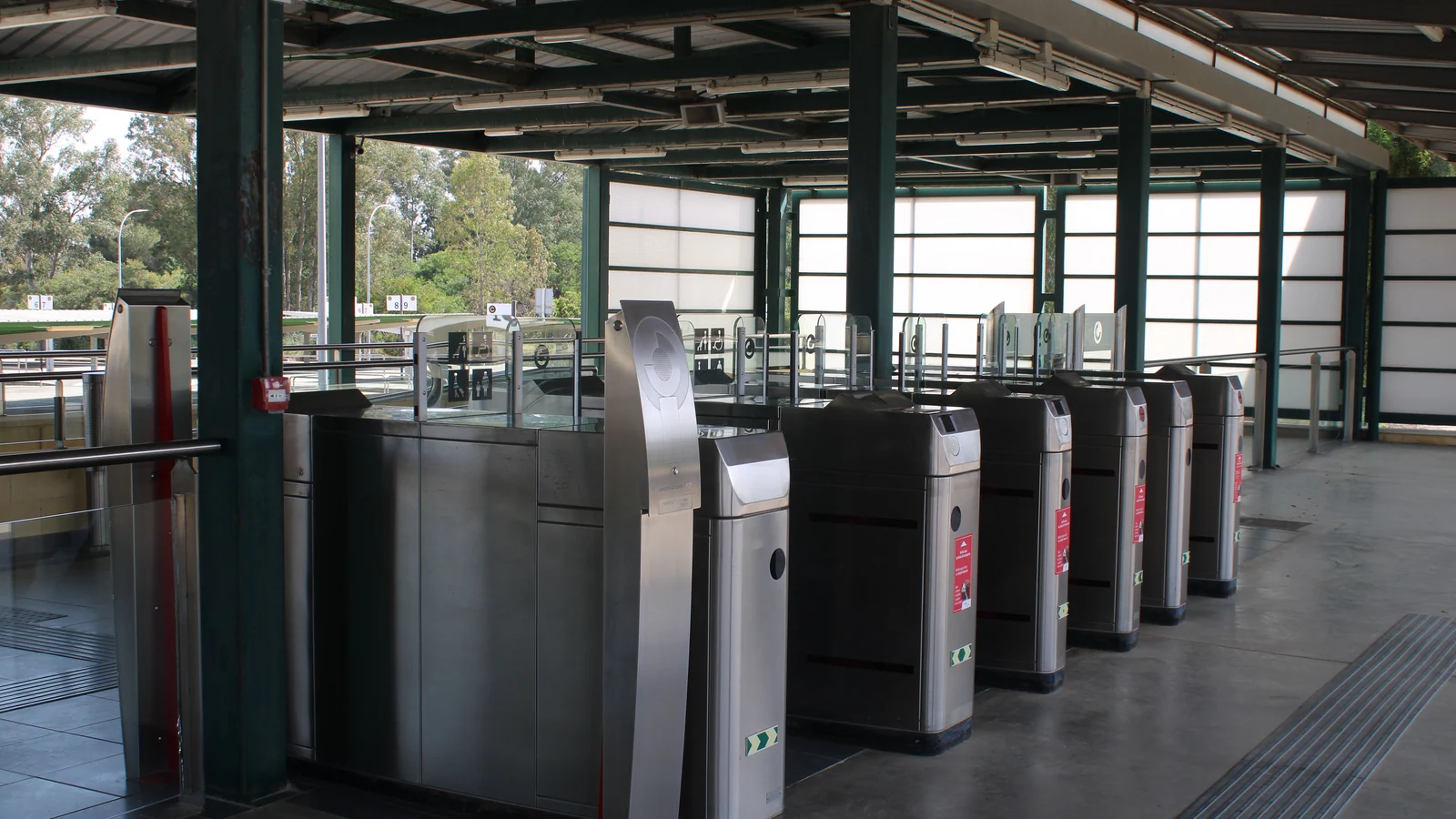 Local train and transport links serving Sector 80, Mohali