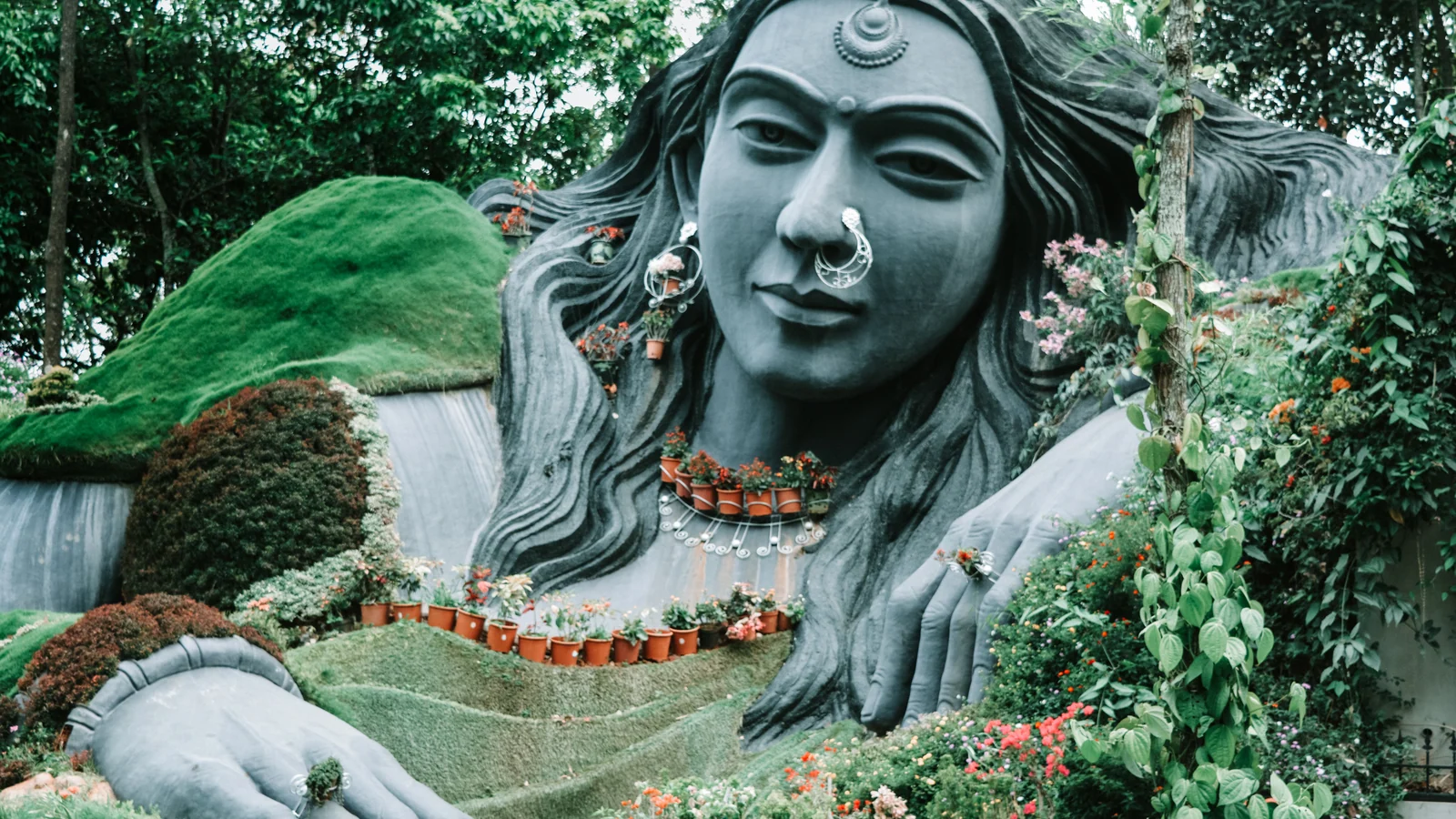 Neighbourhood park in Goregaon West, Mumbai