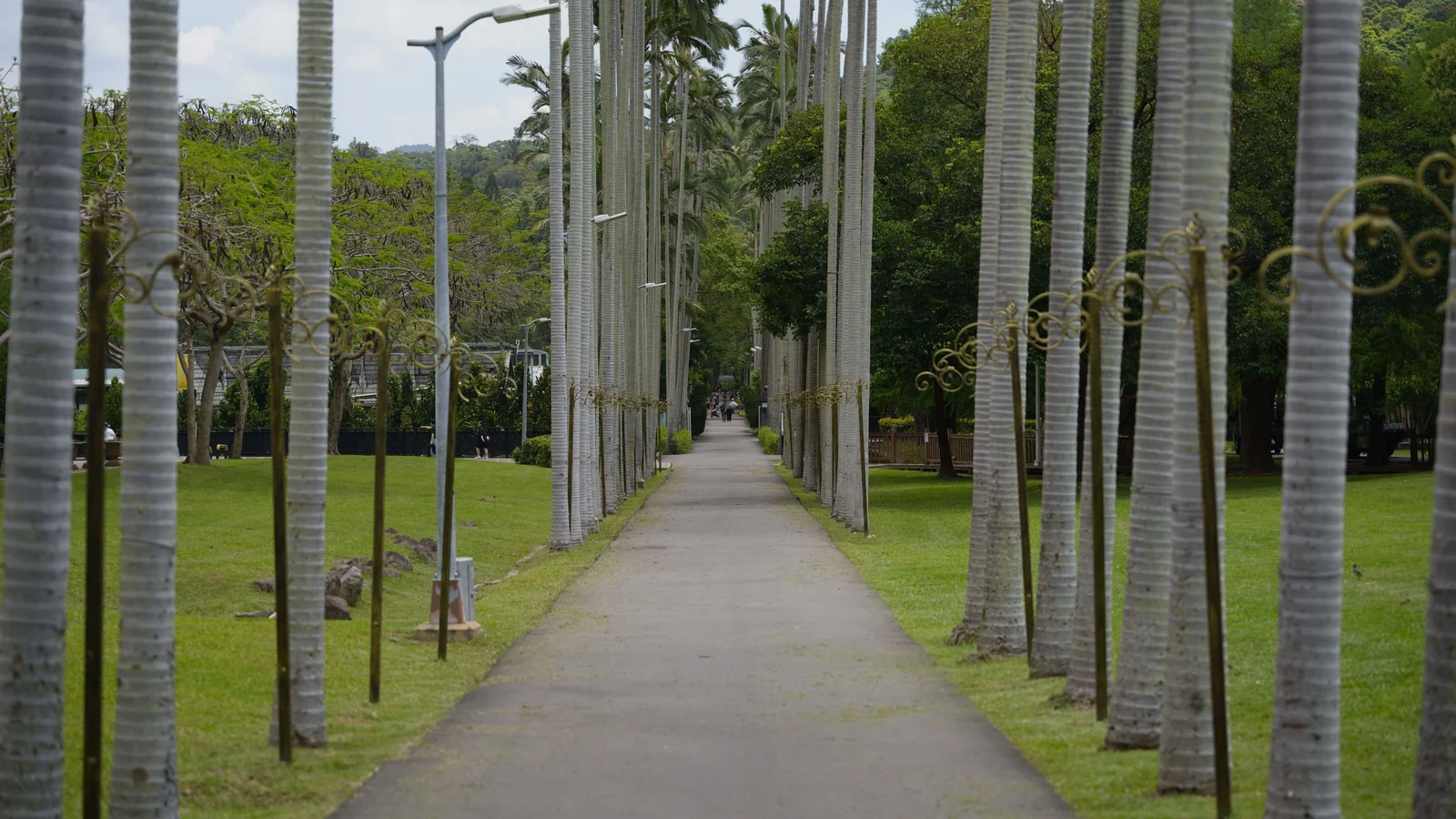 Neighbourhood park in Marol, Mumbai