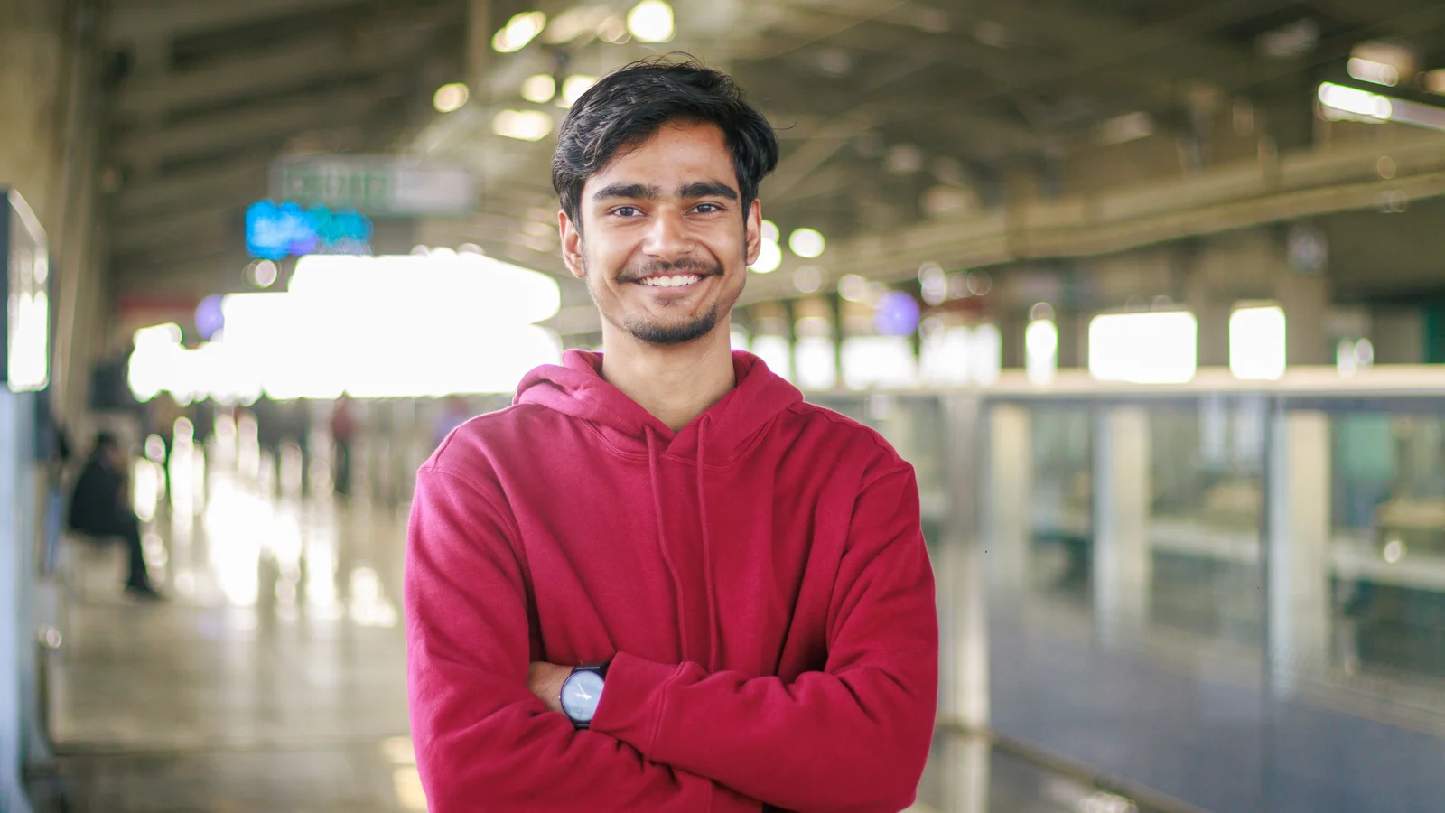 Local train and transport links serving Sector 123, Noida