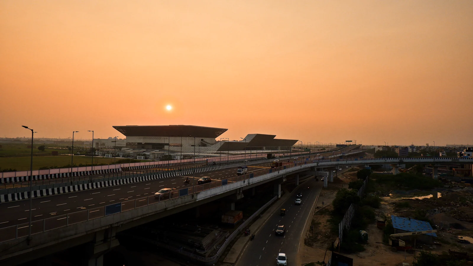 Local train and transport links serving Sector 26, Noida