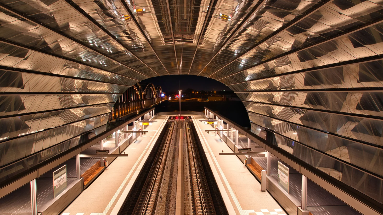 Local train and transport links serving Sector 28, Noida