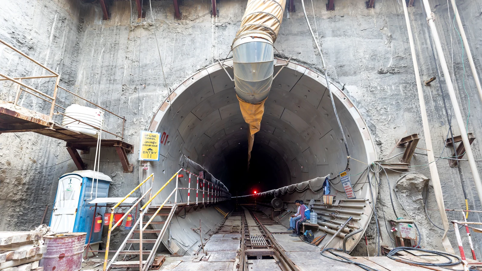 Local train and transport links serving Sector 38A, Noida