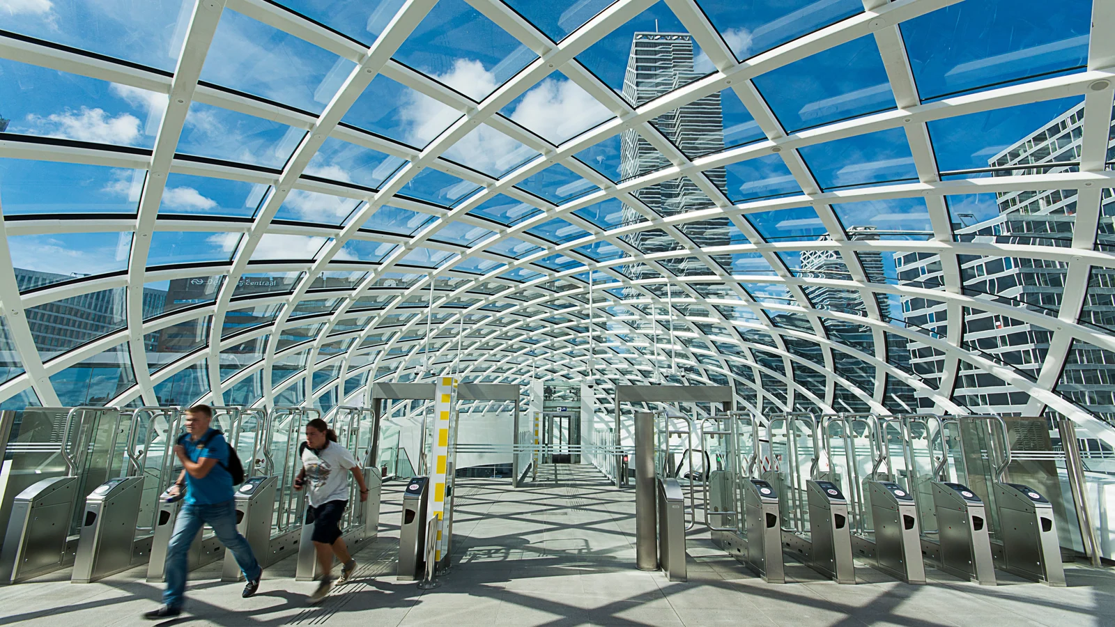 Local train and transport links serving Sector 5, Noida