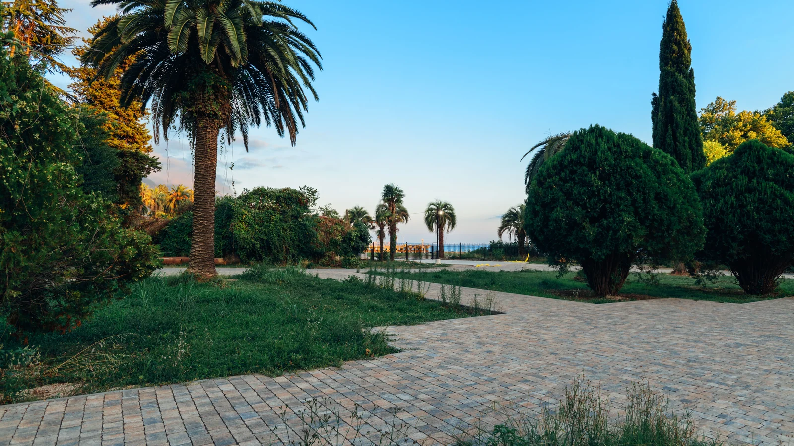 Neighbourhood park in Keshav Nagar, Pune