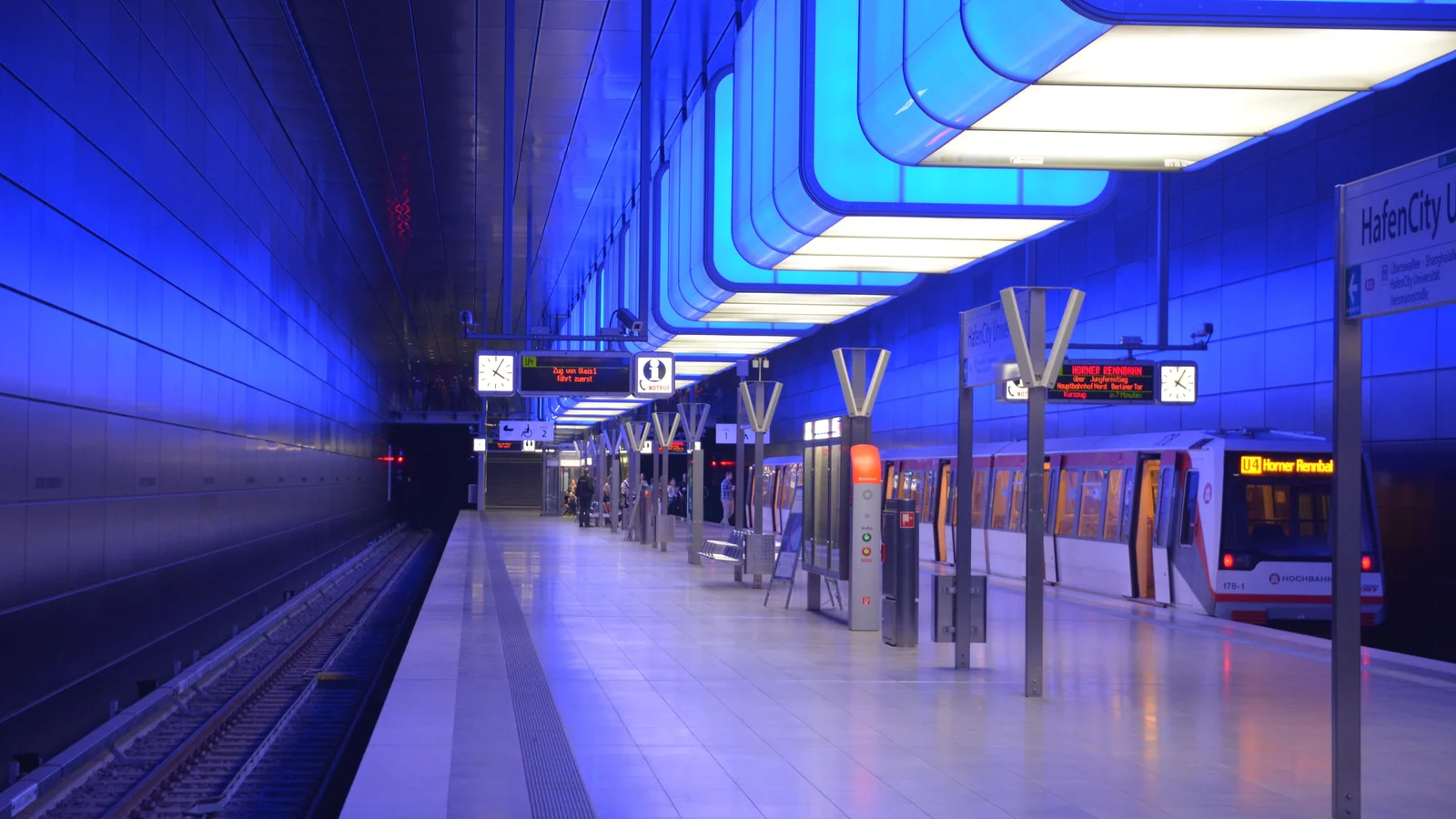 Local train and transport links serving Talegaon Dabhade, Pune