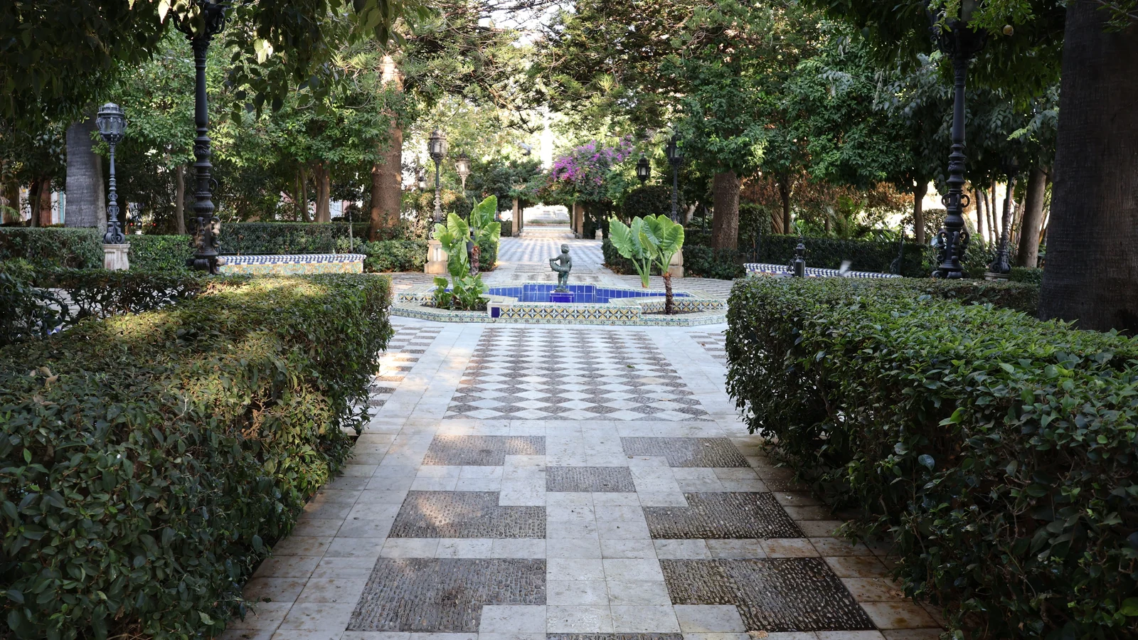 Neighbourhood park in Nana Varachha, Surat