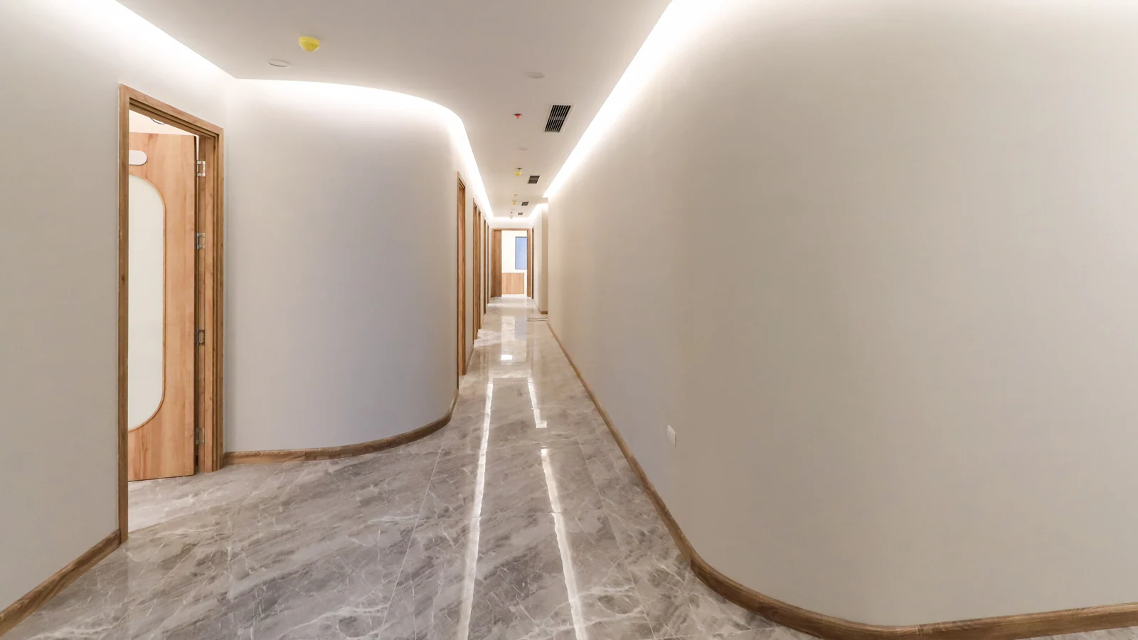 Offices and coworking space in Kapurbawdi, Thane