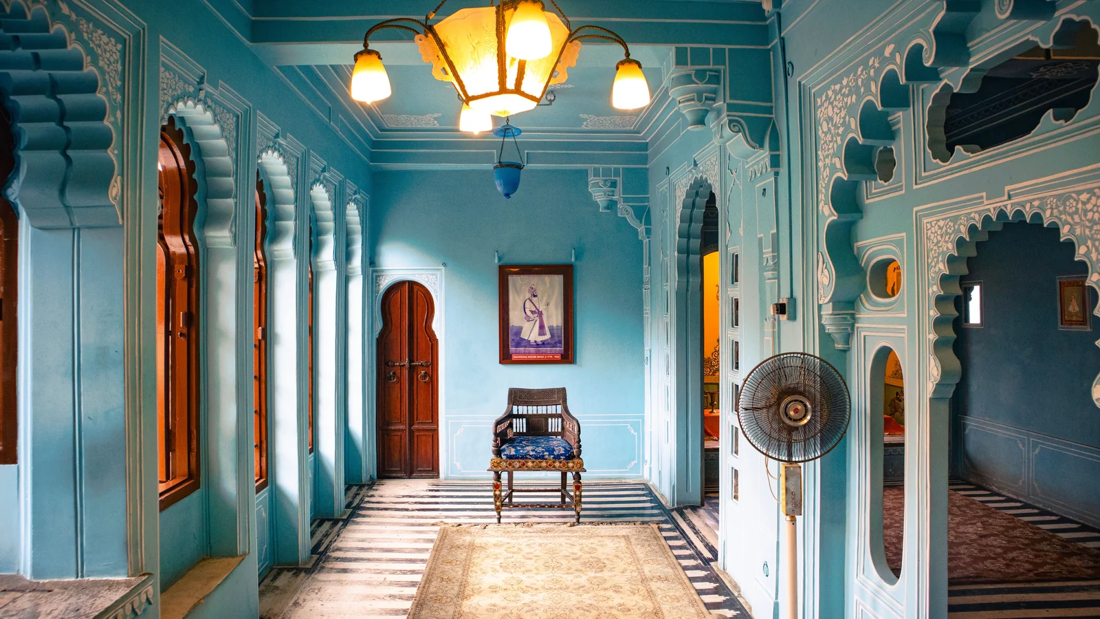 Street food and dining in Gyan Nagar, Udaipur