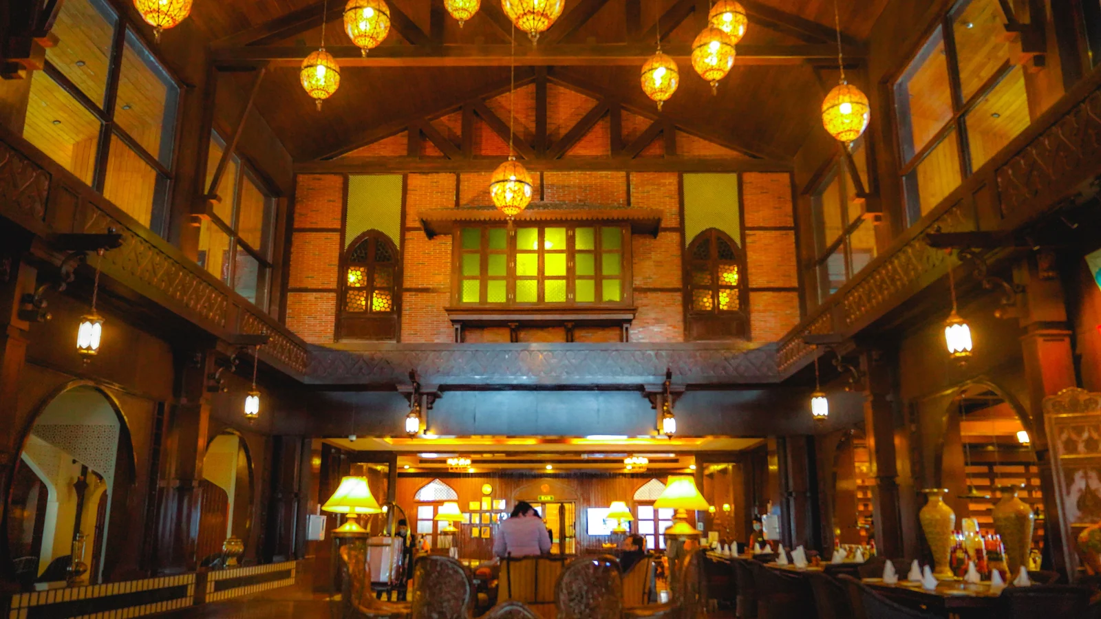 Street food and dining in Madadi Chauraha, Udaipur