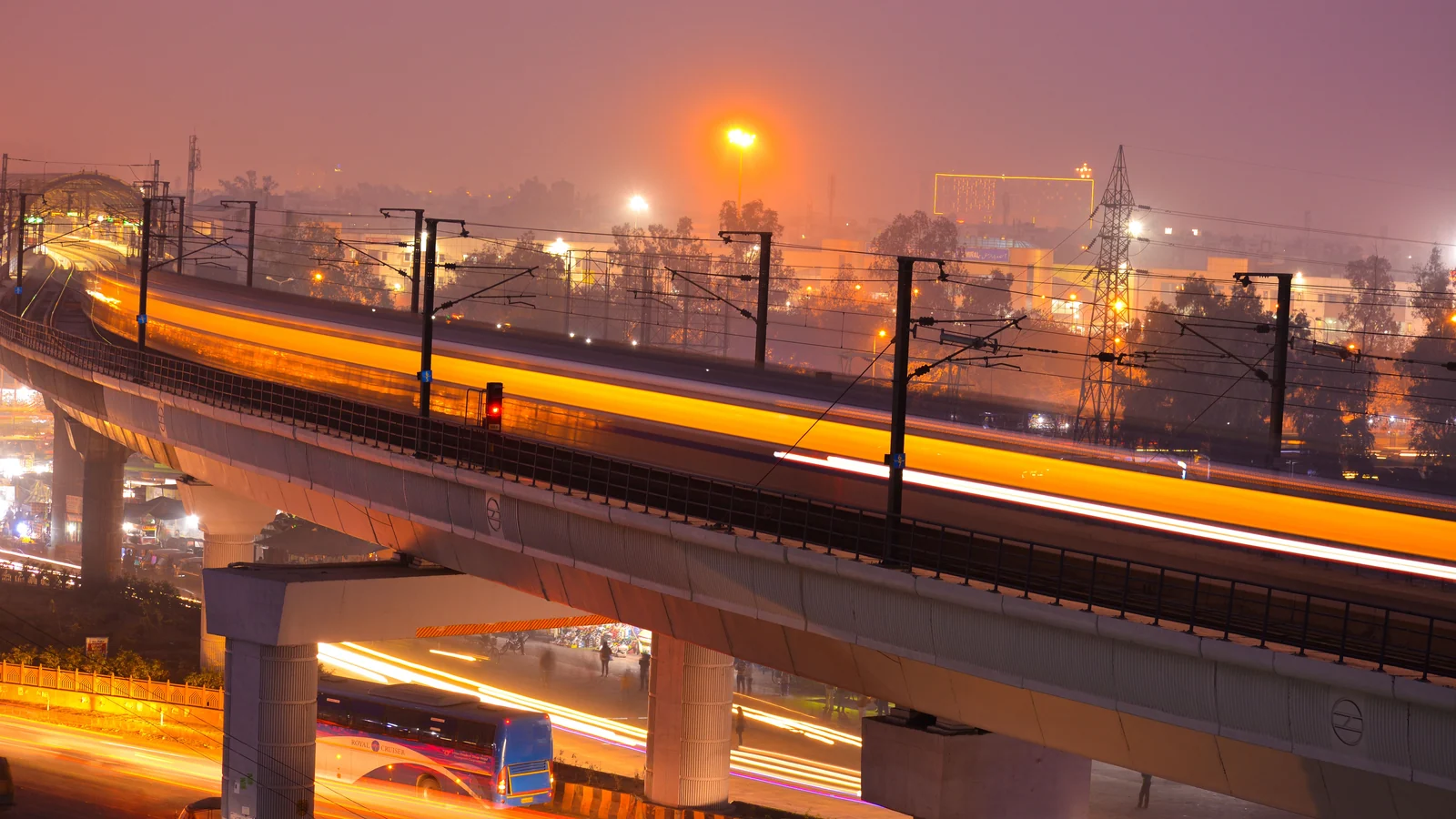 Local train and transport links serving Dih Purwa, Varanasi