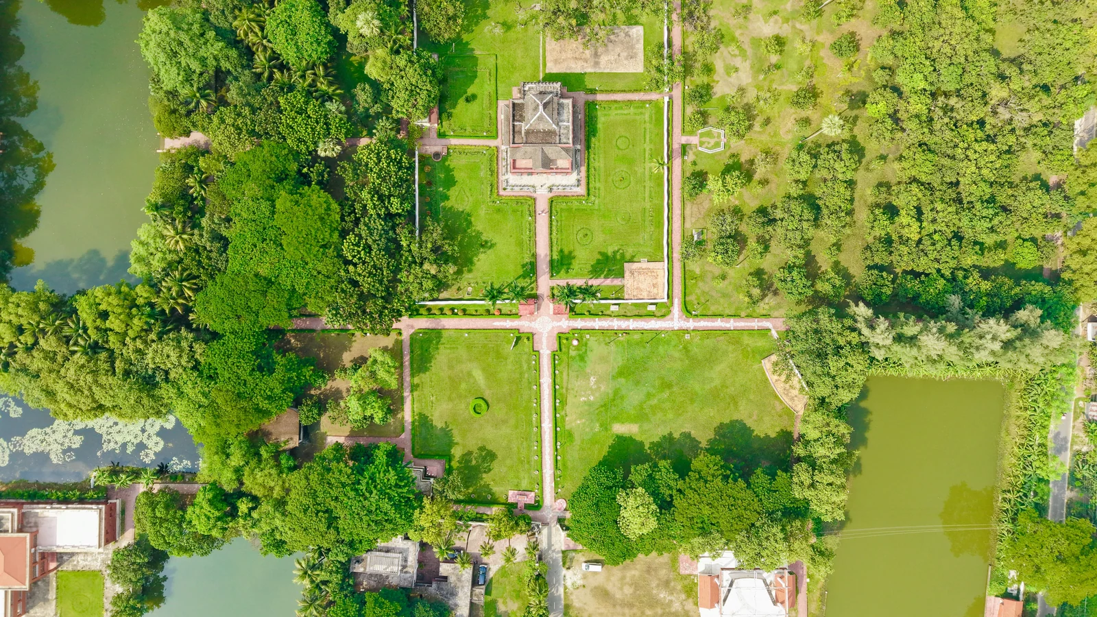 Neighbourhood park in Pogalpur, Varanasi
